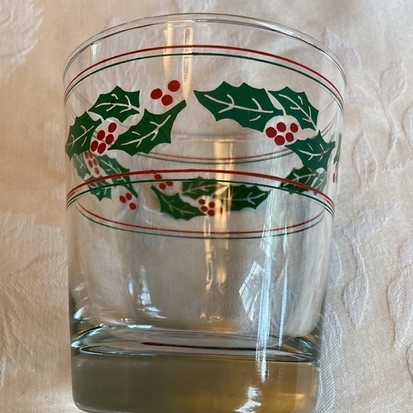 Set of 4 Vintage Anchor Hocking holly and berry cocktail glasses - Picture 5 of 8